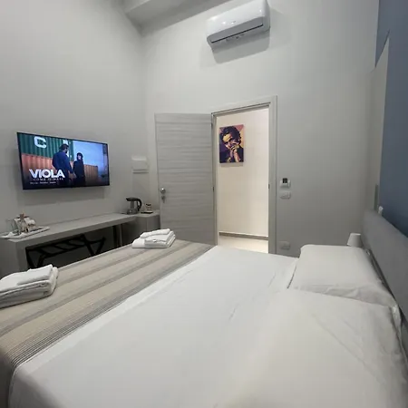 Konukevi Dimora Chiaia 4*