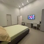 Dimora Chiaia 4* Neapel