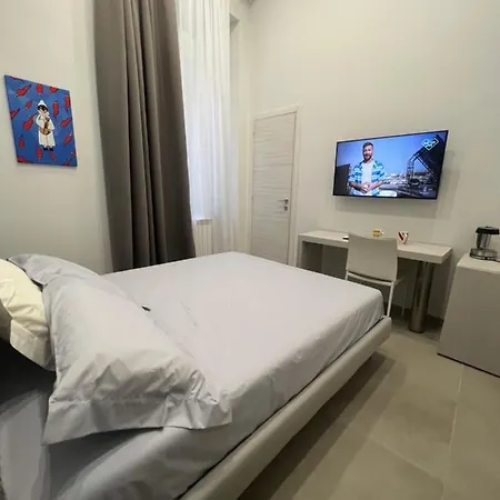 Dimora Chiaia 4*