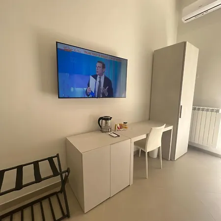 Dimora Chiaia 4*