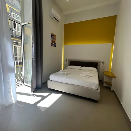 Dimora Chiaia 209 Guest house *