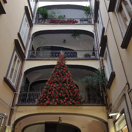 Dimora Chiaia Гостевой дом 4*