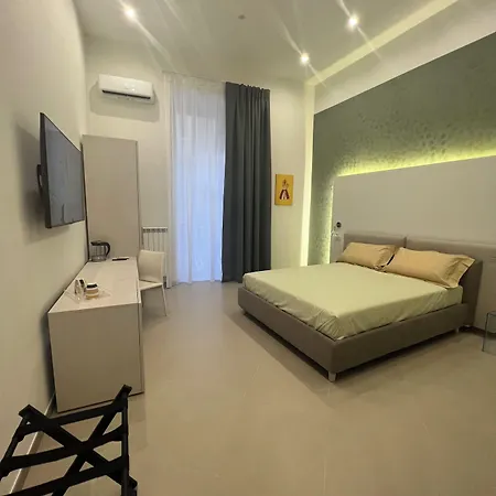 Dimora Chiaia 4* Неаполь