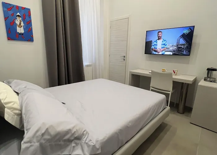 Dimora Chiaia 209 Affittacamere 4*