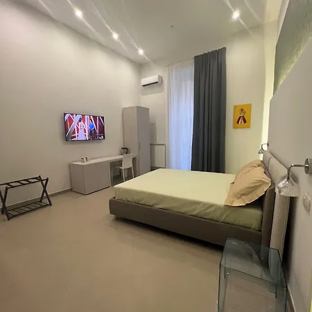 게스트하우스 Dimora Chiaia 4*