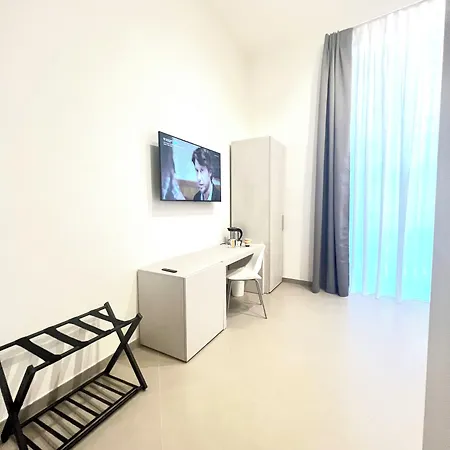 Dimora Chiaia 게스트하우스 4*