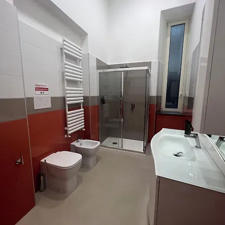 Dimora Chiaia 게스트하우스 4*